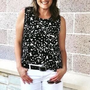 Cabi Womens XS Black White Dixon Floral Sleeveless Blouse Keyhole Back Top